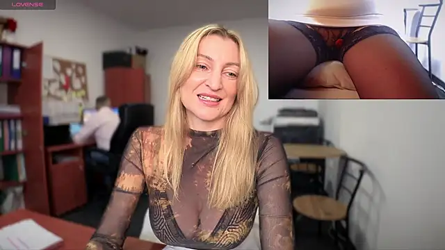 legsLONG online show from January 20, 8:09 am