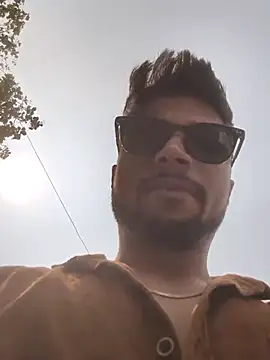 Snapshot of _IRRESISTIBLE_ chatting on March 10, 6:18 am IRRESISTIBLE online show from March 10, 6:18 am