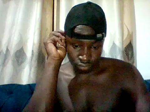 Snapshot of mclntz_bbc chatting on May 13, 12:24 pm mclntz bbc online show from May 13, 12:24 pm
