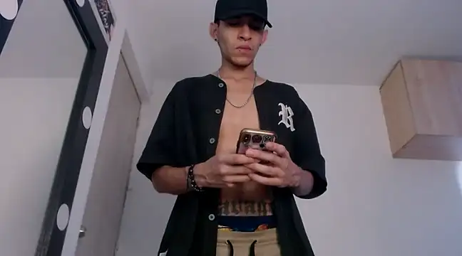 Samuel Suarez online show from December 5, 5:06 pm