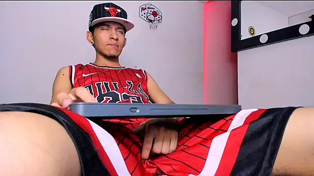 Samuel Suarez online show from April 7, 1:28 am