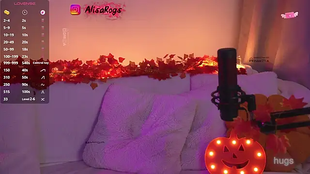 Snapshot of AlisaRogs chatting on October 25, 10:45 am AlisaRogs online show from October 25, 10:45 am