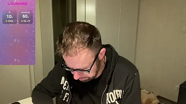 Snapshot of FABIOGLASSES chatting on February 5, 9:40 pm FABIOGLASSES online show from February 5, 9:40 pm