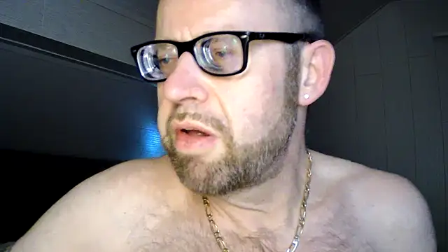 Snapshot of FABIOGLASSES chatting on October 3, 11:13 pm FABIOGLASSES online show from October 3, 11:13 pm