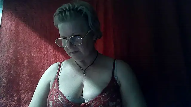Gina Marlyn online show from March 8, 8:45 pm