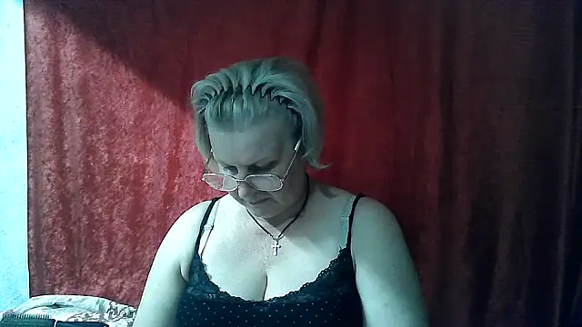 Gina Marlyn online show from April 16, 8:31 pm