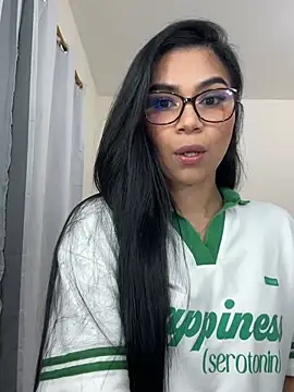 Snapshot of MauraGray chatting on February 17, 7:42 pm MauraGray online show from February 17, 7:42 pm