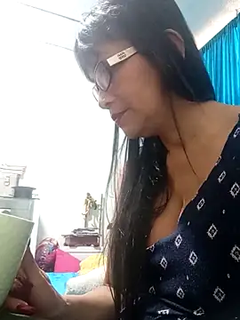 Snapshot of kelly_dirty_ chatting on April 23, 12:51 pm kelly dirty online show from April 23, 12:51 pm