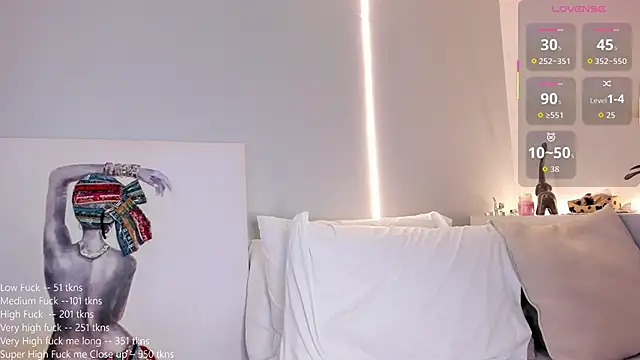 Snapshot of ambercroft chatting on September 19, 1:18 am ambercroft online show from September 19, 1:18 am