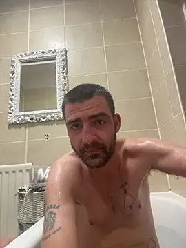 ThatGuyNextDoor1992 online show from November 10, 10:31 pm