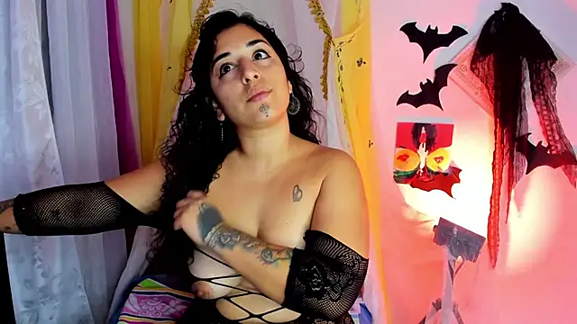 Snapshot of sophiaamethystt chatting on October 13, 6:41 pm sophiaamethystt online show from October 13, 6:41 pm