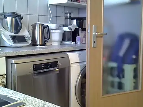 dragon77chelsi online show from December 1, 8:30 am