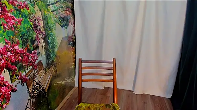 I-JUST-I online show from December 26, 9:11 am