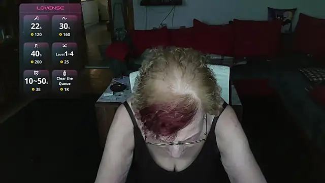 HeisseomaOriginal online show from February 11, 8:08 am