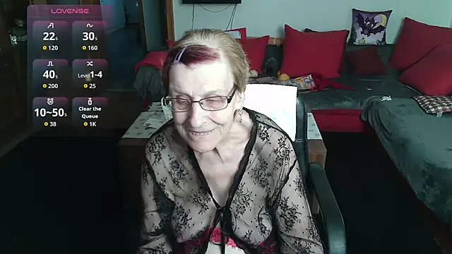 HeisseomaOriginal online show from March 29, 7:19 am