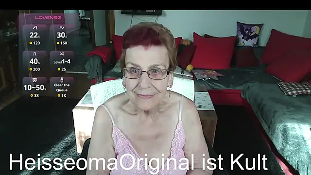 Snapshot of HeisseomaOriginal chatting on June 8, 7:09 am HeisseomaOriginal online show from June 8, 7:09 am