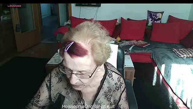 HeisseomaOriginal online show from July 29, 7:17 am