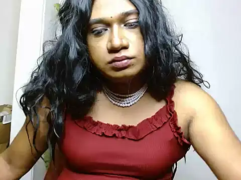 Snapshot of Akhilamolu_the_transsissy chatting on May 14, 7:31 pm Akhilamolu the transsissy online show from May 14, 7:31 pm
