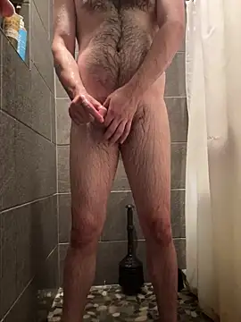 Snapshot of Lewdguy14 chatting on June 12, 9:25 pm Lewdguy14 online show from June 12, 9:25 pm