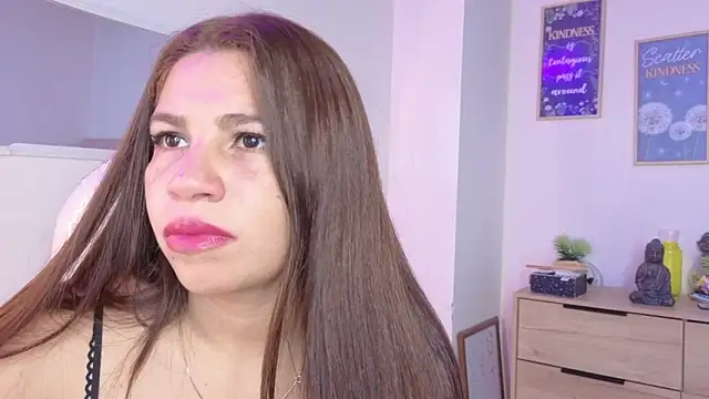 bluee hazell online show from March 14, 11:04 am