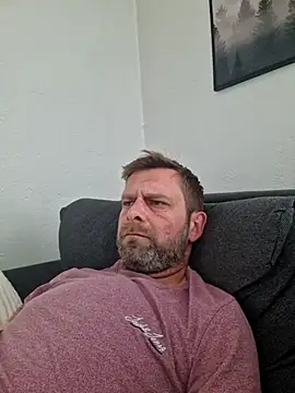 Snapshot of Mjn34 chatting on May 3, 1:17 pm Mjn34 online show from May 3, 1:17 pm