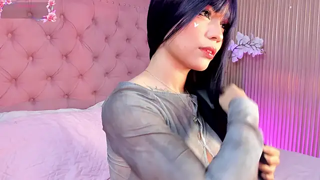 Snapshot of CIEL-DOUCE chatting on May 2, 1:27 pm CIEL-DOUCE online show from May 2, 1:27 pm