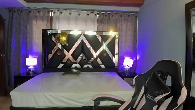 Linda4Petite online show from June 9, 6:52 pm