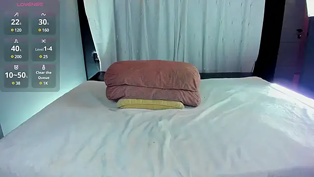 Snapshot of EmilieRankk chatting on January 15, 9:45 am EmilieRankk online show from January 15, 9:45 am