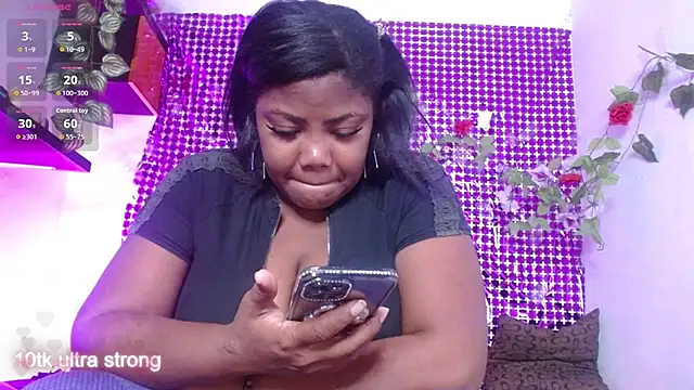 Snapshot of niawk_ chatting on January 14, 2:01 pm niawk online show from January 14, 2:01 pm