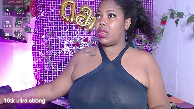 Snapshot of niawk_ chatting on January 17, 1:49 pm niawk online show from January 17, 1:49 pm