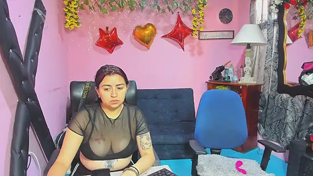 lesbiancuple online show from February 21, 11:55 am