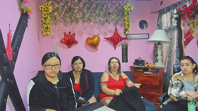 lesbiancuple online show from March 20, 11:59 am