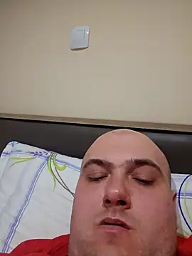 Snapshot of mario890605 chatting on January 3, 9:15 pm mario890605 online show from January 3, 9:15 pm