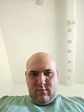 Snapshot of mario890605 chatting on September 26, 10:19 am mario890605 online show from September 26, 10:19 am