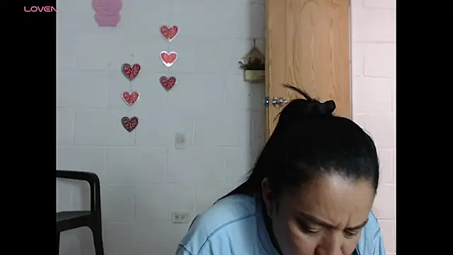 Snapshot of Dulce_Anita chatting on June 25, 4:00 pm Dulce Anita online show from June 25, 4:00 pm