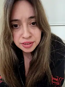 Snapshot of AriannaPena chatting on March 13, 9:43 am AriannaPena online show from March 13, 9:43 am