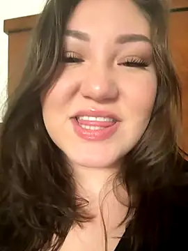 Snapshot of RosieDixx chatting on October 11, 5:17 am RosieDixx online show from October 11, 5:17 am