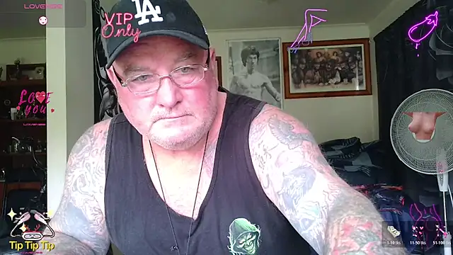 Snapshot of HOTANAL chatting on June 6, 1:54 am HOTANAL online show from June 6, 1:54 am