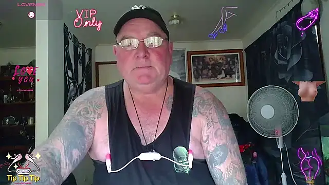 Snapshot of HOTANAL chatting on June 10, 2:45 am HOTANAL online show from June 10, 2:45 am