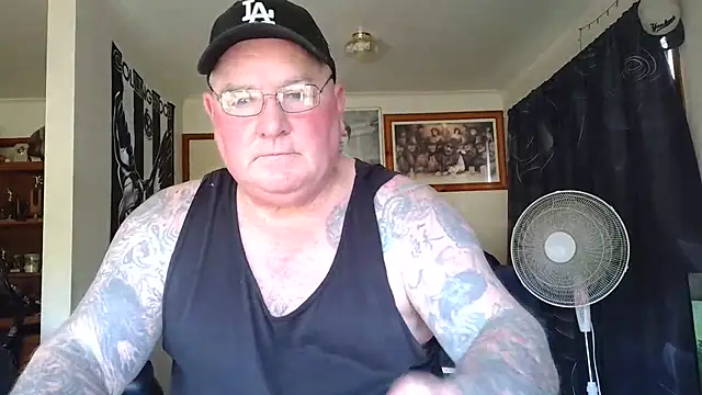 Snapshot of HOTANAL chatting on July 25, 3:26 am HOTANAL online show from July 25, 3:26 am