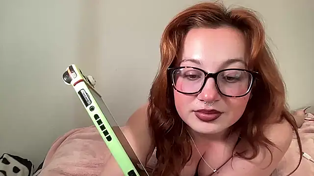 Snapshot of sweetandwet_daddy chatting on February 13, 3:14 pm sweetandwet daddy online show from February 13, 3:14 pm