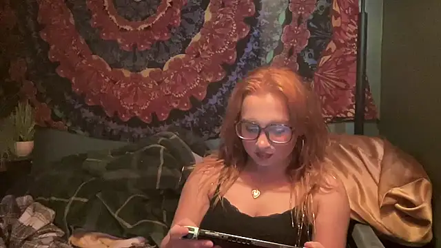 Snapshot of sweetandwet_daddy chatting on July 22, 7:27 pm sweetandwet daddy online show from July 22, 7:27 pm