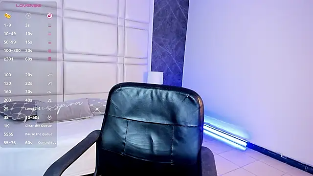 kimbrownn online show from April 15, 11:28 am