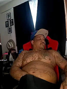 Snapshot of yellowwetfox chatting on February 2, 4:43 pm yellowwetfox online show from February 2, 4:43 pm