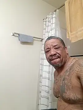 Snapshot of yellowwetfox chatting on February 23, 3:48 am yellowwetfox online show from February 23, 3:48 am