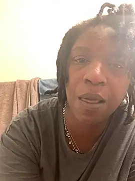 Snapshot of markquanna chatting on May 24, 9:25 am markquanna online show from May 24, 9:25 am