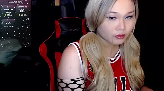 Snapshot of stacey_wills44 chatting on February 20, 7:52 pm stacey wills44 online show from February 20, 7:52 pm