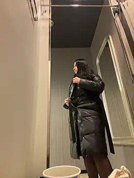 CrazzyChicks online show from March 11, 6:41 am