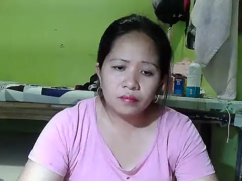 Snapshot of sweetlady_pinay chatting on March 16, 4:20 am sweetlady pinay online show from March 16, 4:20 am