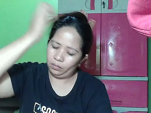 Snapshot of sweetlady_pinay chatting on September 28, 6:52 am sweetlady pinay online show from September 28, 6:52 am